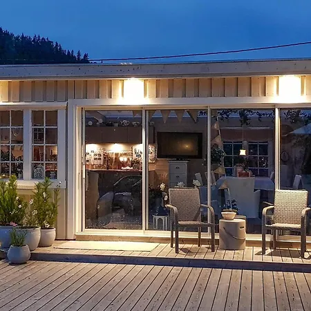 4 Bedroom Beautiful In * Kolvereid