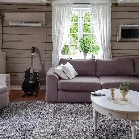 4 Bedroom Beautiful In Feriehus Kolvereid